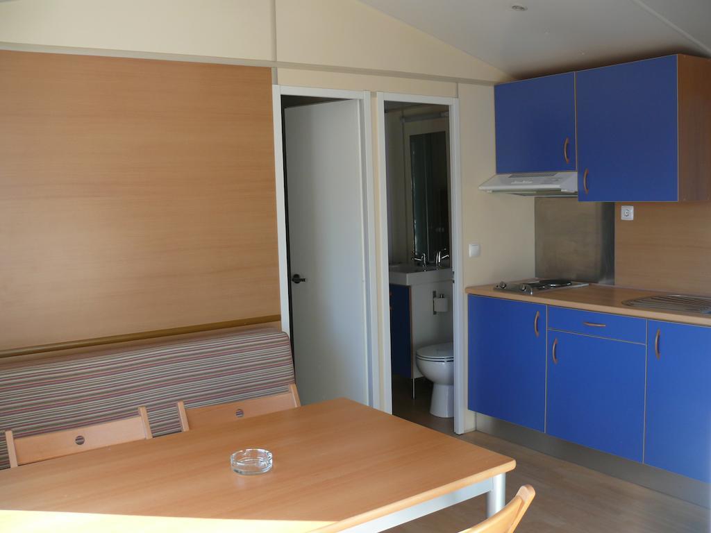 Parque De Campismo Orbitur Guincho Hotel Cascais Room photo